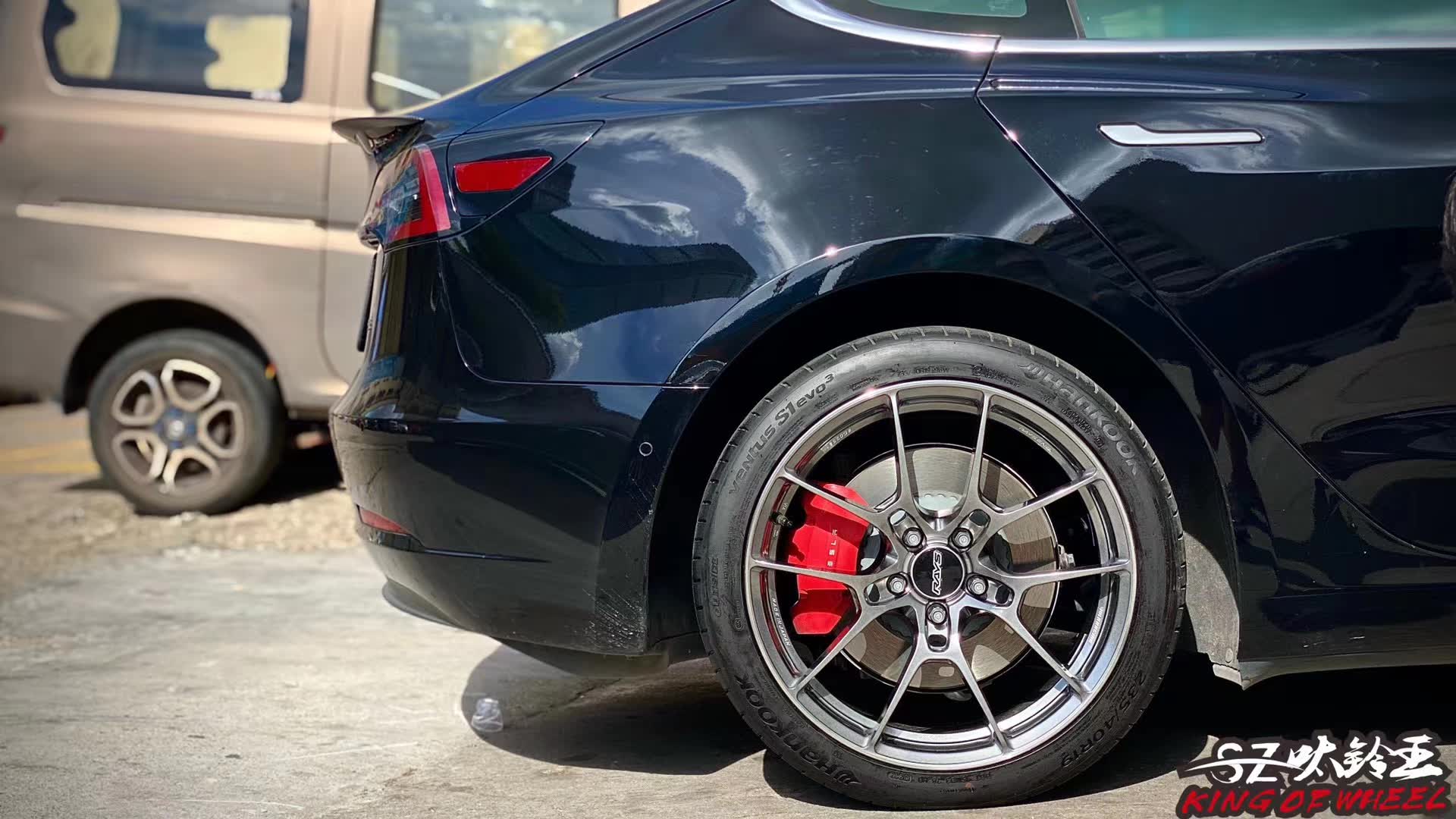 特斯拉Model 3 換全新RAYS G025 19寸完工