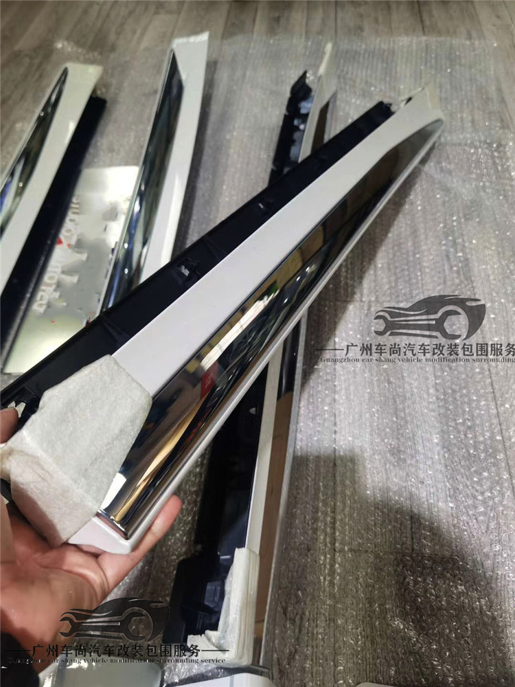 豐田埃爾法威爾法改裝Type Gold版本 升級(jí)雷克薩斯LM300h電鍍側(cè)裙
