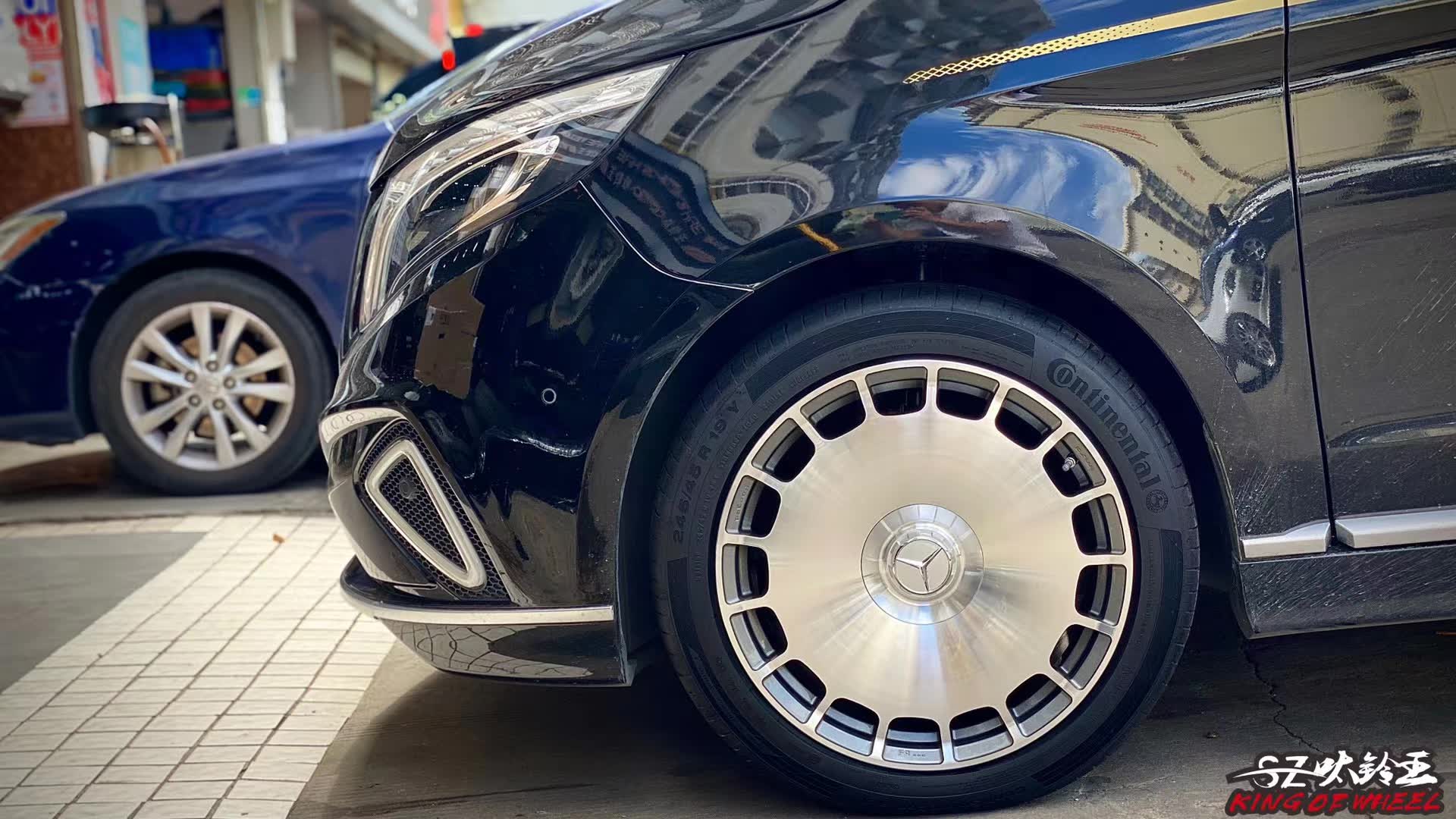 奔馳V260 升級(jí)高端私人定制鍛造19寸
