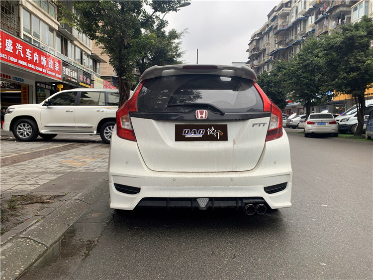 18款飛度改裝IFG輪轂SF避震小包圍