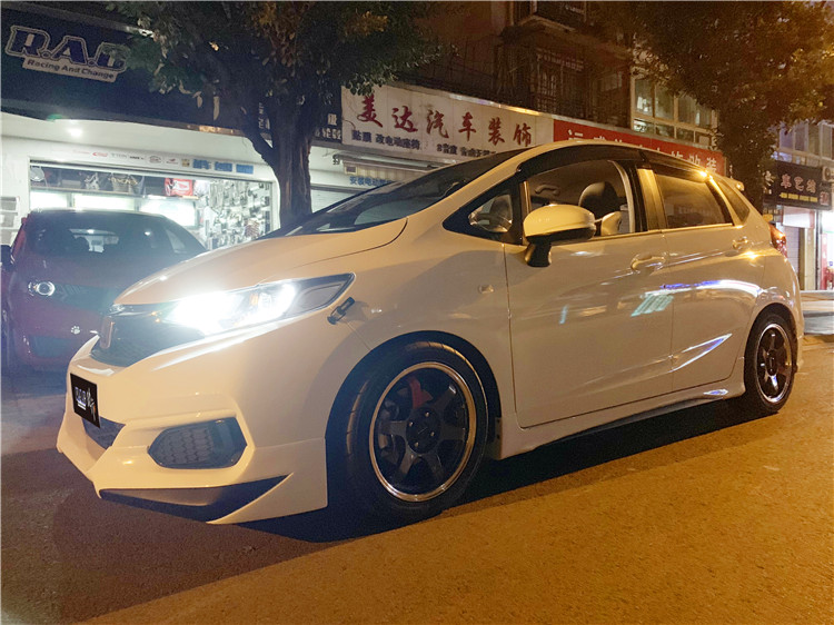 18款飛度改裝IFG輪轂SF避震小包圍