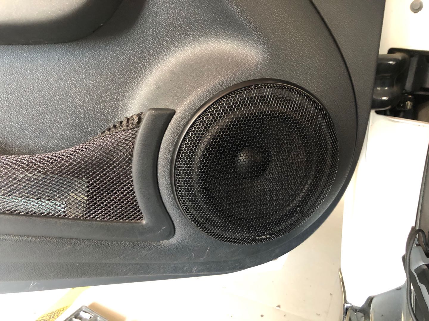 汕頭星悅汽車音響奔馳smart打造專屬好音響改裝意大利赫茲RLK165二分頻喇叭赫茲HDP4功放來福低音炮