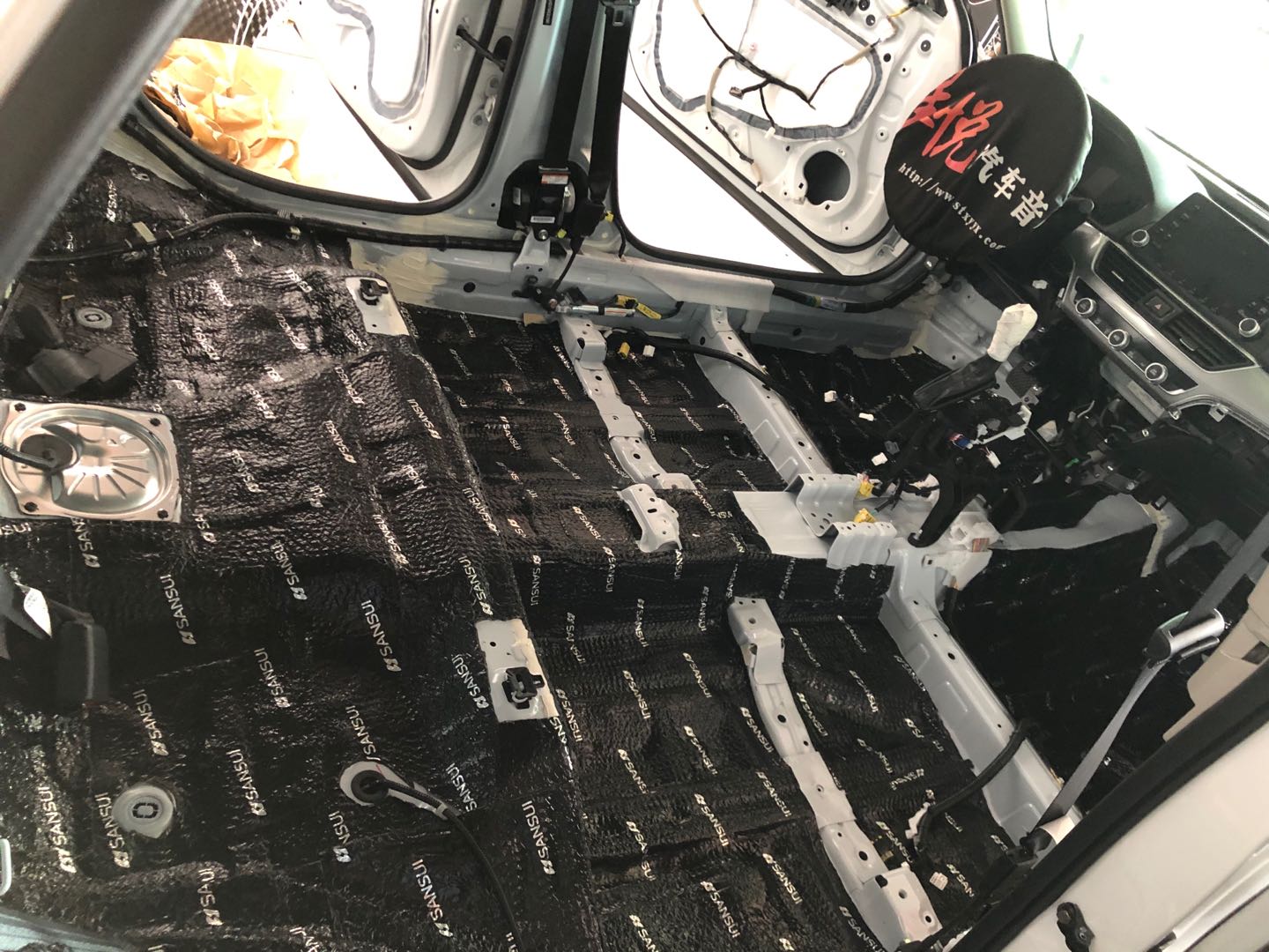 汕頭星悅汽車音響本田雅閣升級全車隔音降噪音響改裝FOCAL法國勁浪套餐打造靜謐體驗(yàn)移動(dòng)音樂廳