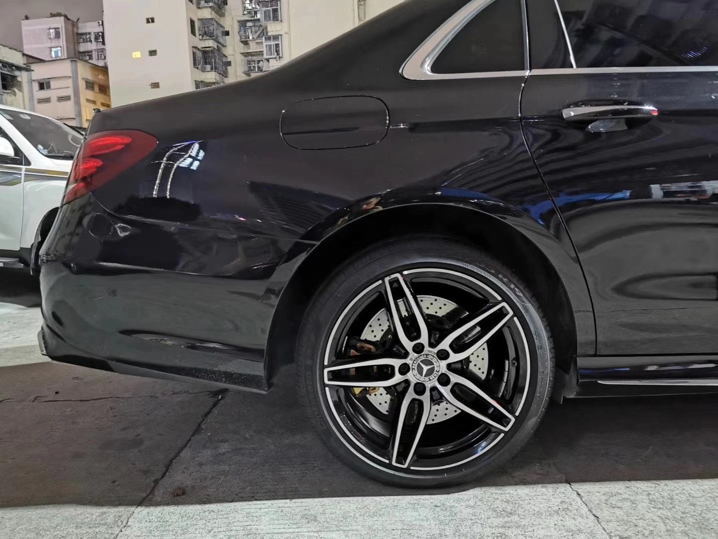 奔馳E 升級E43 原廠19寸 AMG 完工