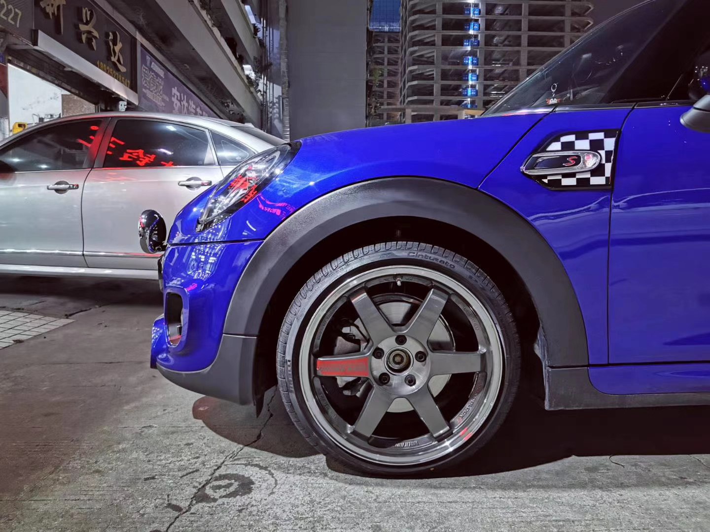 MINI ↑ RAYS TE37 SL 完工 ！