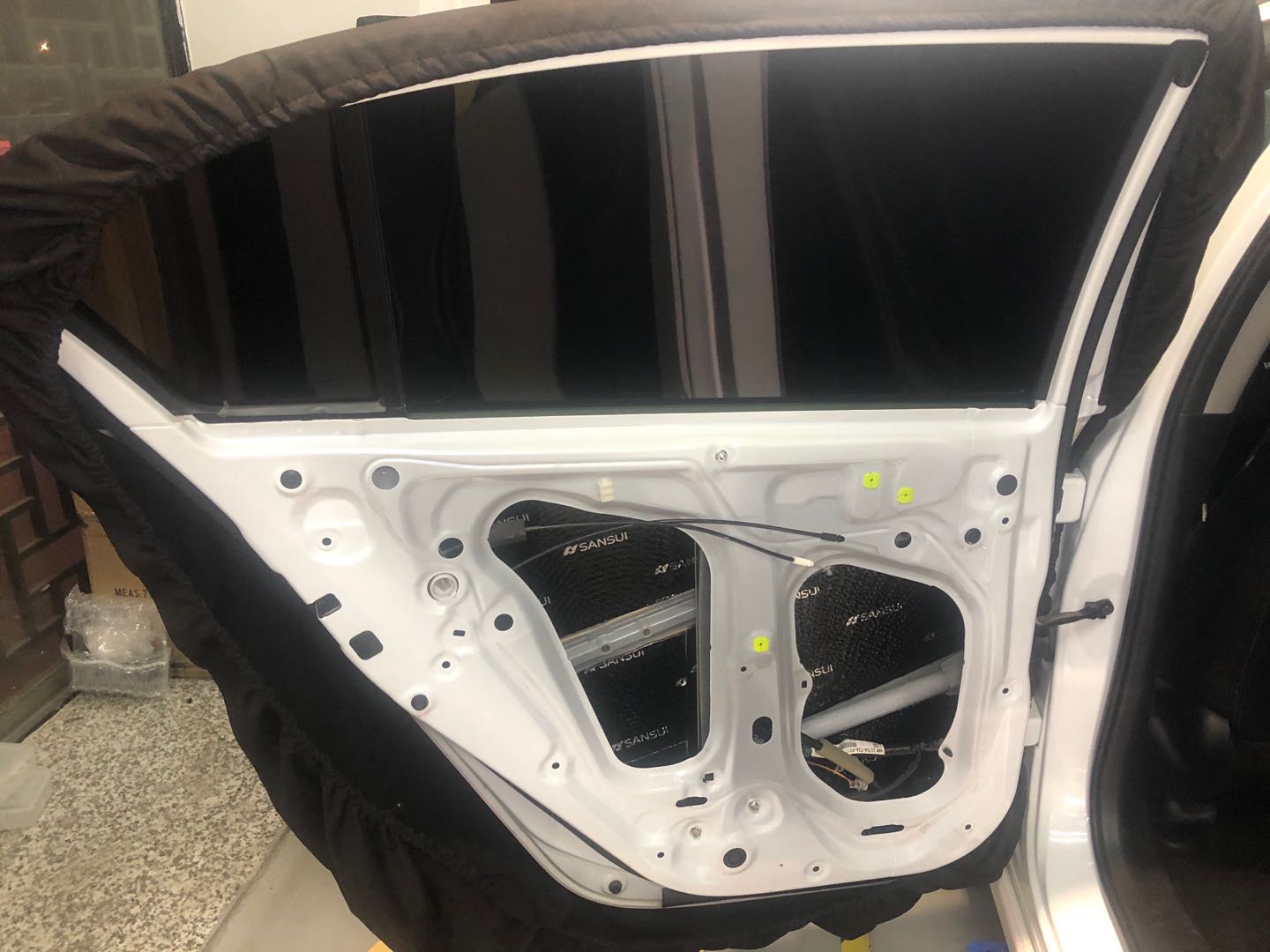汕頭星悅汽車音響本田雅閣升級(jí)全車山水隔音材料降噪后有效提高整車行駛的舒適感遠(yuǎn)離噪音困擾音響更換喇叭
