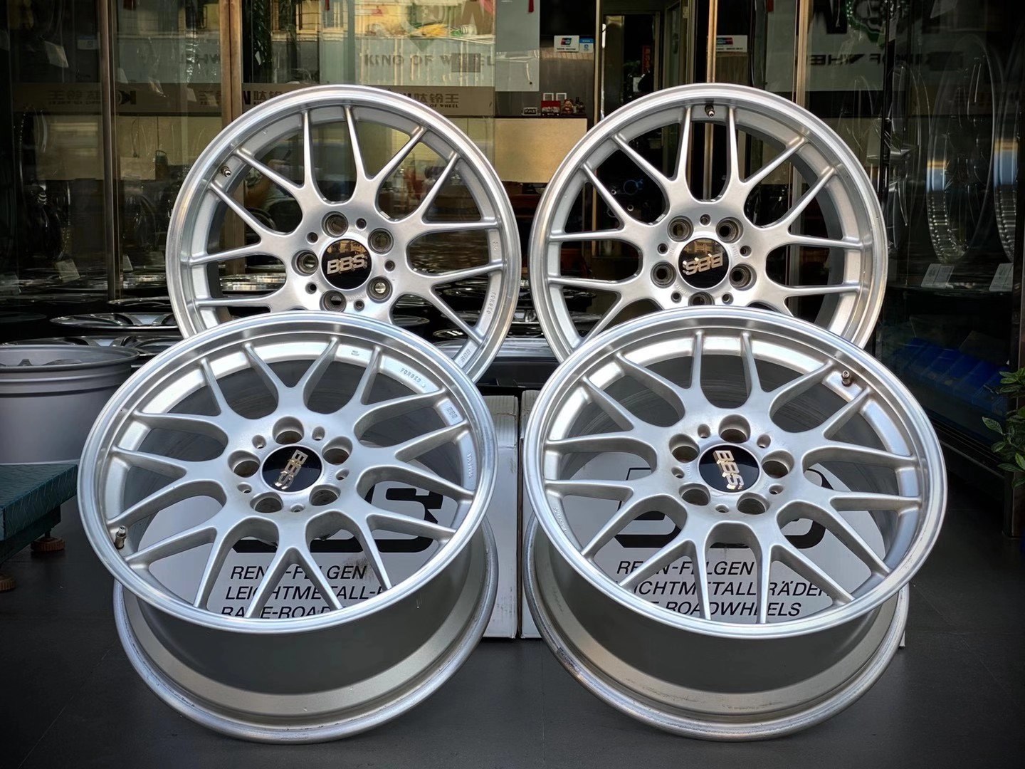 日本進口 BBS RGR 單片鍛造 精品拆車件# 18寸