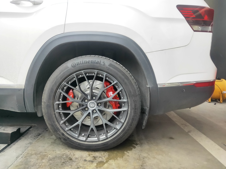 成都大眾途昴剎車(chē)改裝AP85系列前六后四剎車(chē)套件