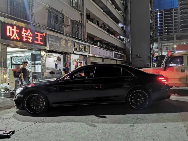 奔馳S63 換定制鍛造21寸完工