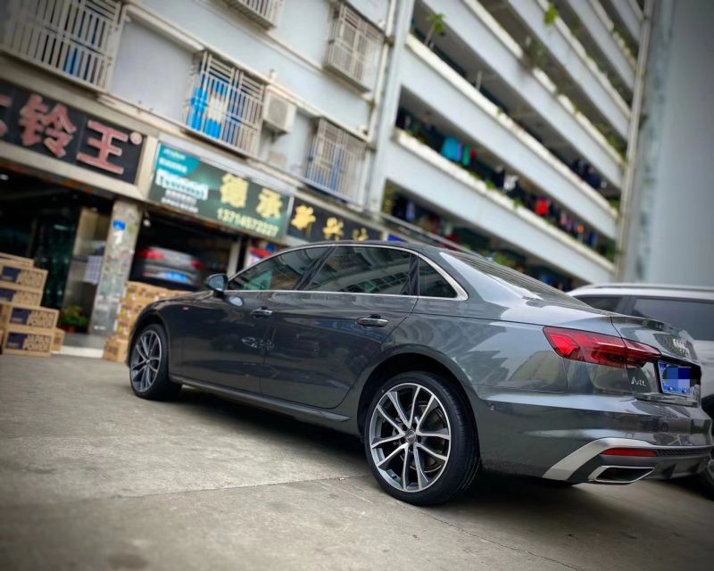奧迪A4 升級(jí)原廠19寸完工