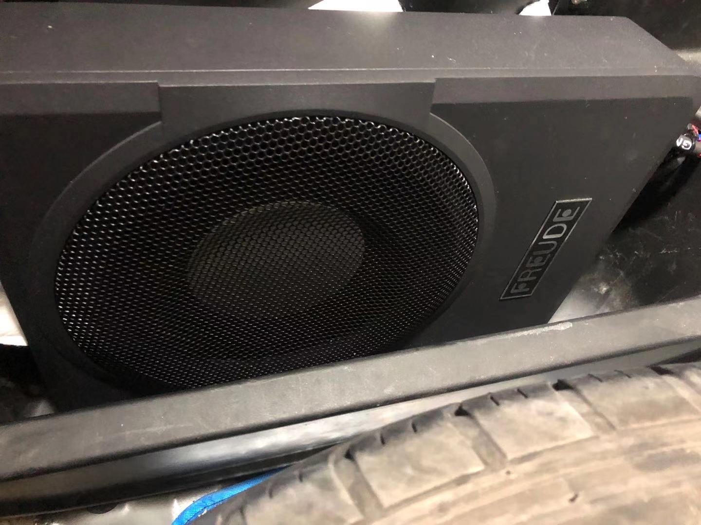 汕頭星悅汽車音響豐田榮放RAV4升級隔音音響改裝FOCAL法國勁浪165A-GL套餐讓音樂原汁原味聲音還原真實