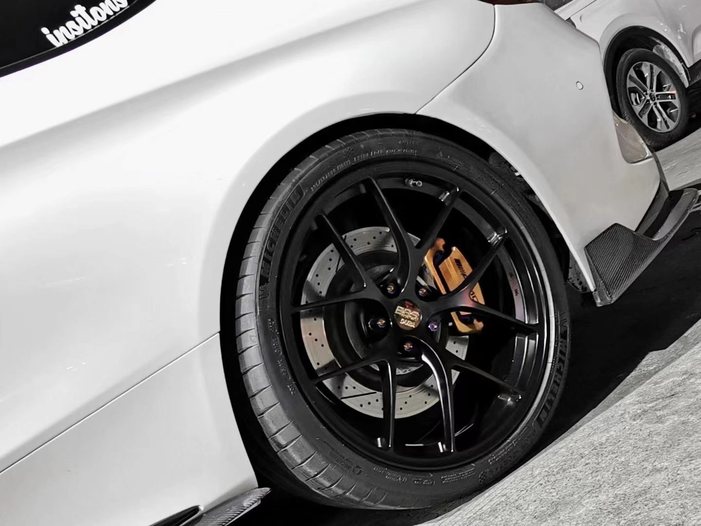 奔馳C63S coupe 換日本鈴?fù)魾BS RID 啞黑色 20寸
