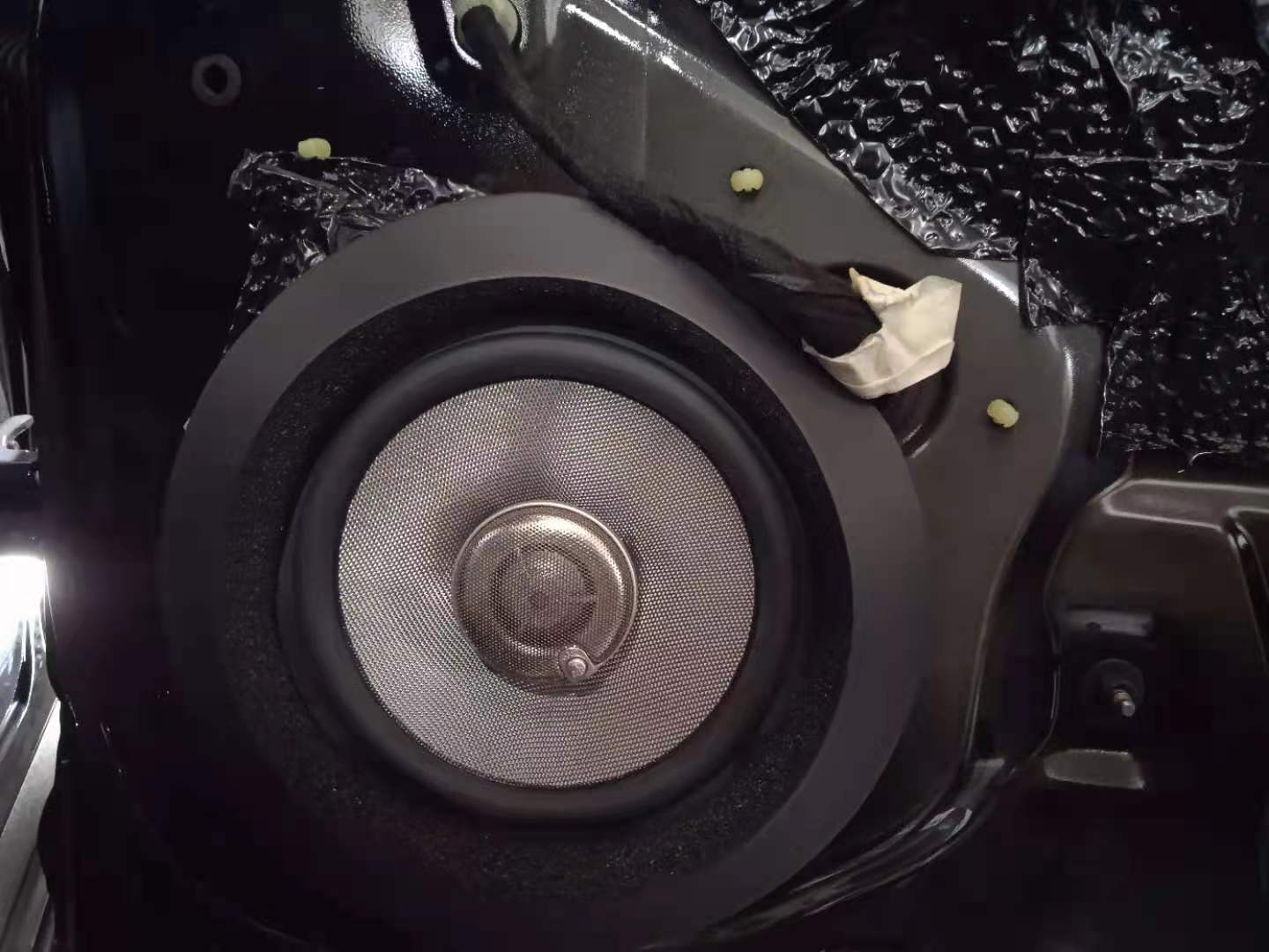 汕頭星悅汽車音響凱迪拉克XT4音響改裝星悅定制套餐通用型汽車音響方案暢享車載好音樂