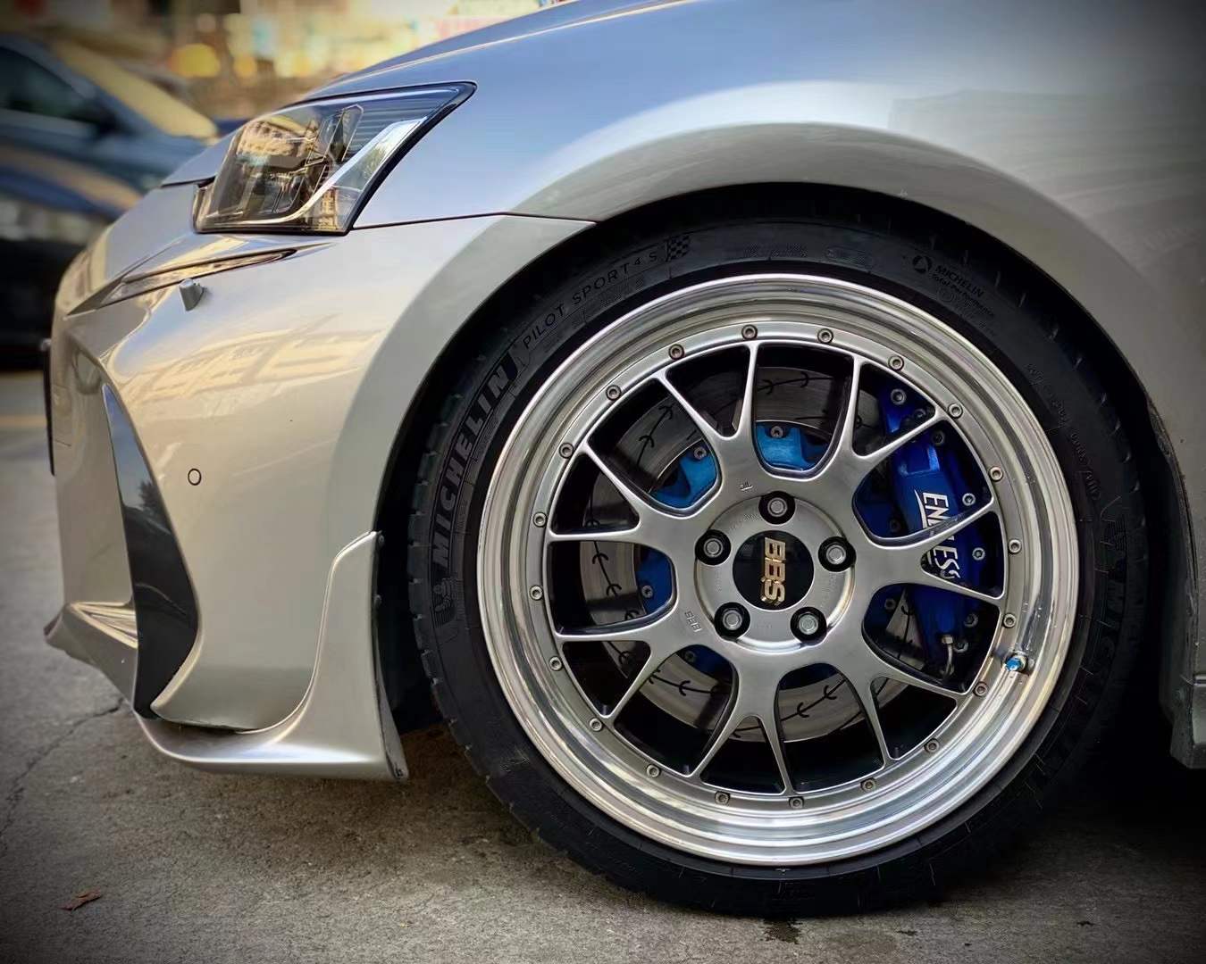 雷克薩斯IS 換日本BBS LM-R 19寸