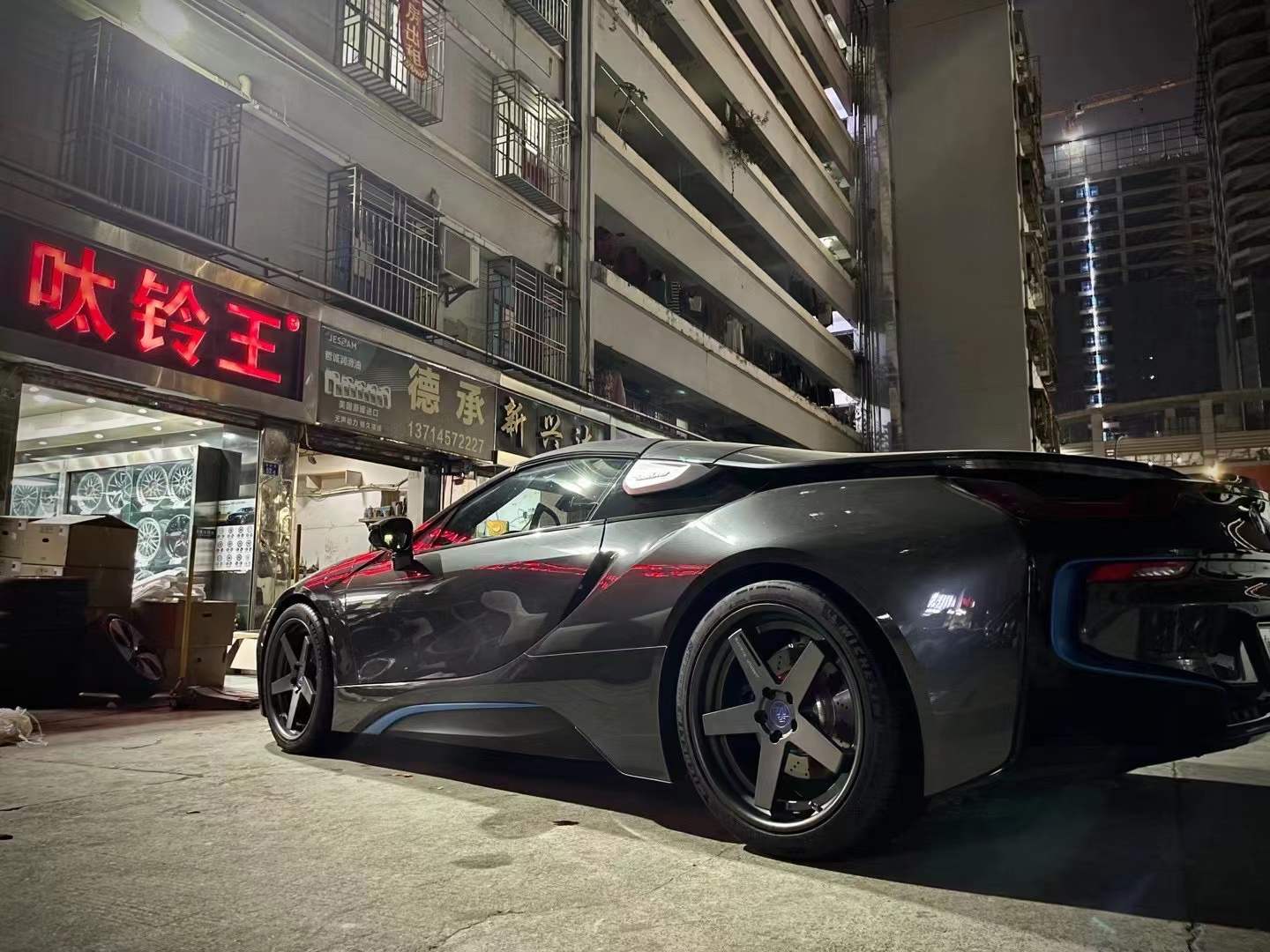 寶馬 i8 換雙片定制鍛造20寸