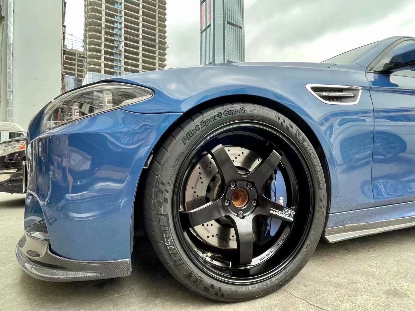 寶馬M5 換全新 橫濱 ADVAN GT 20寸完工！