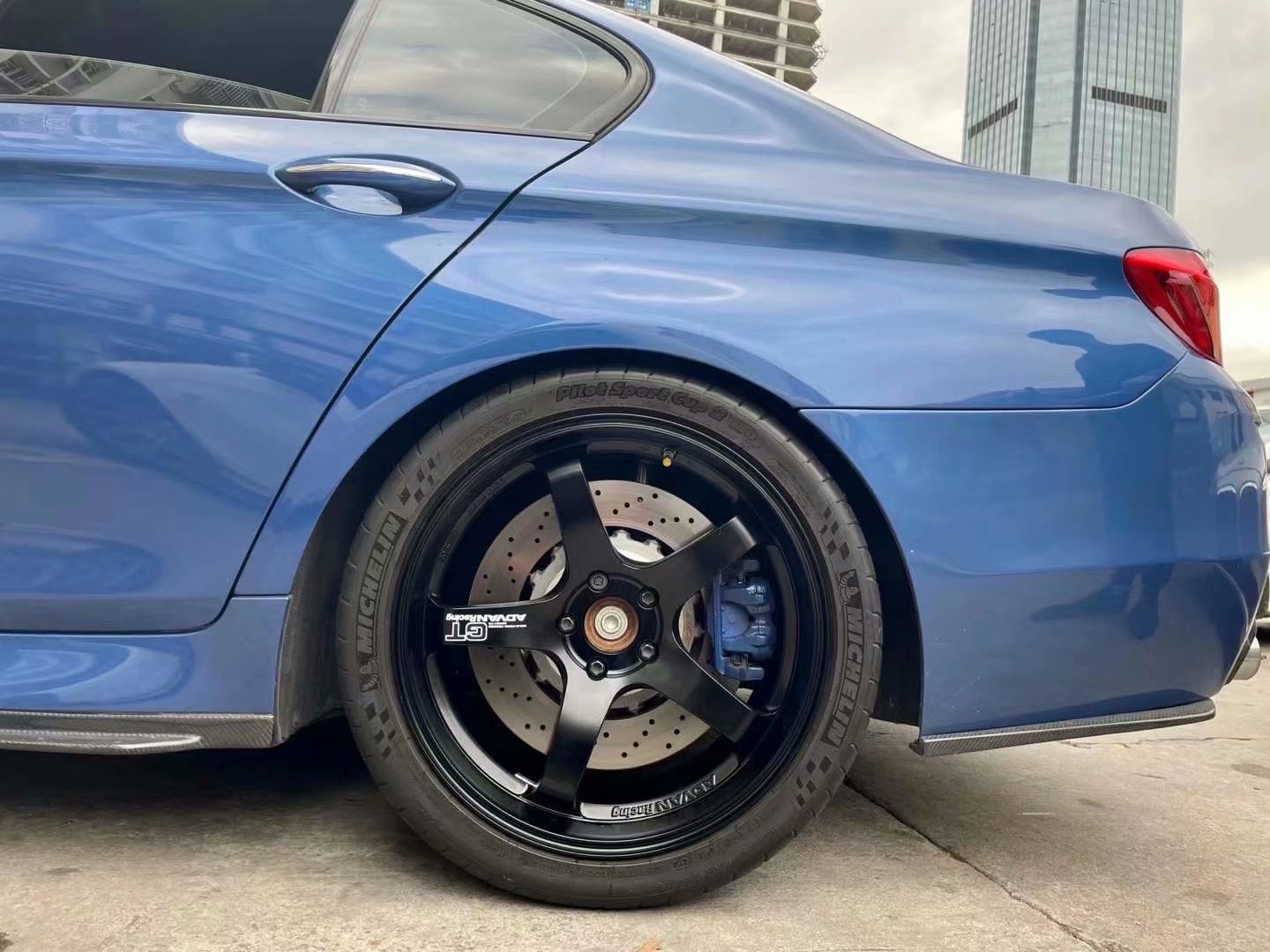 寶馬M5 換全新 橫濱 ADVAN GT 20寸完工！