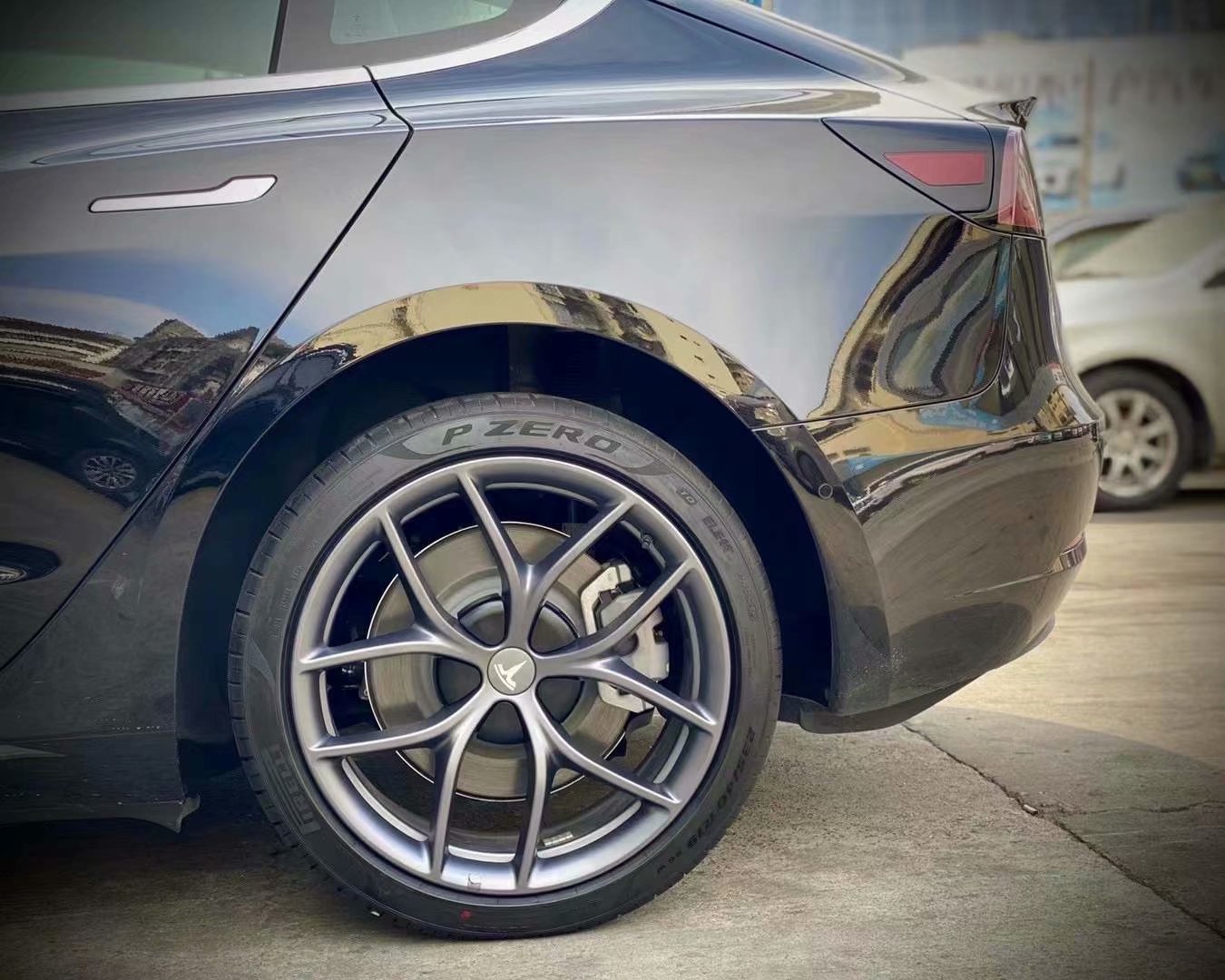 model 3升級高性能版原廠19寸完工