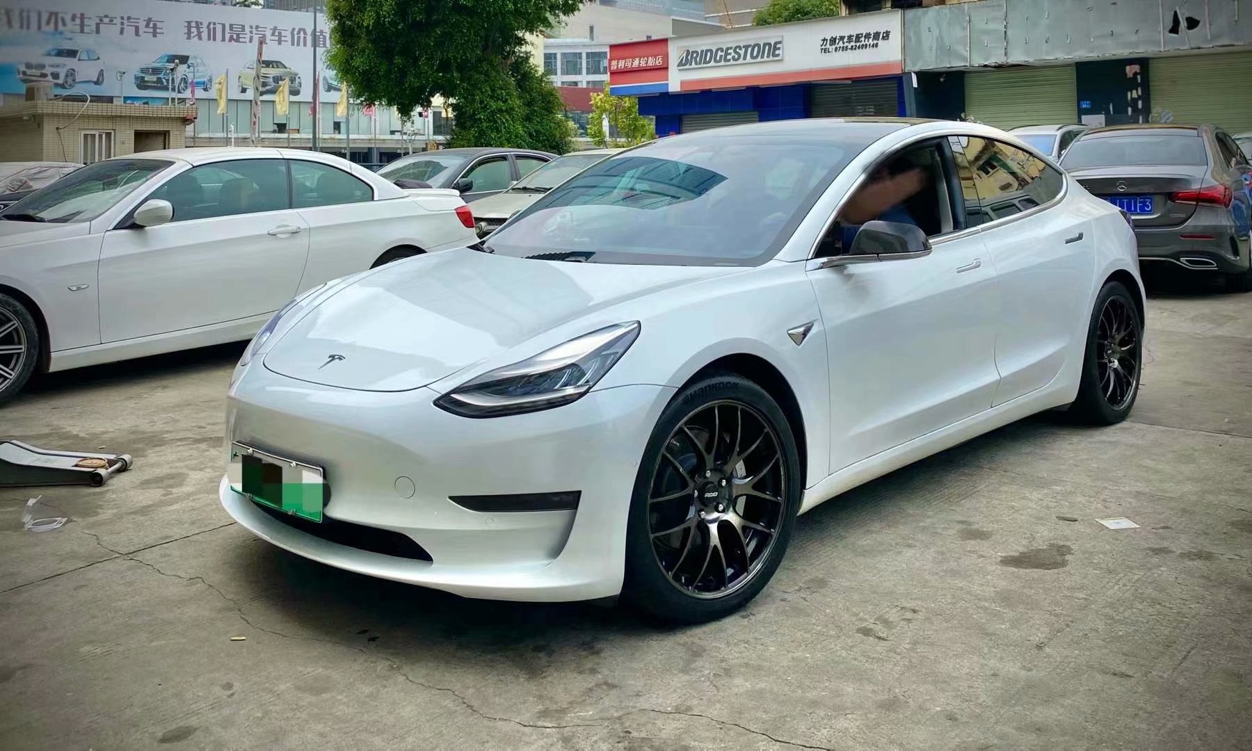 Model 3 換RAYS G27 19寸完工 需要的朋友可以繼續(xù)跟單，還有貨！ ????