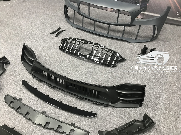 奔馳C級(jí)W205改裝GTR前杠 C63/C65/卡爾森大包圍 中網(wǎng)機(jī)蓋葉子板