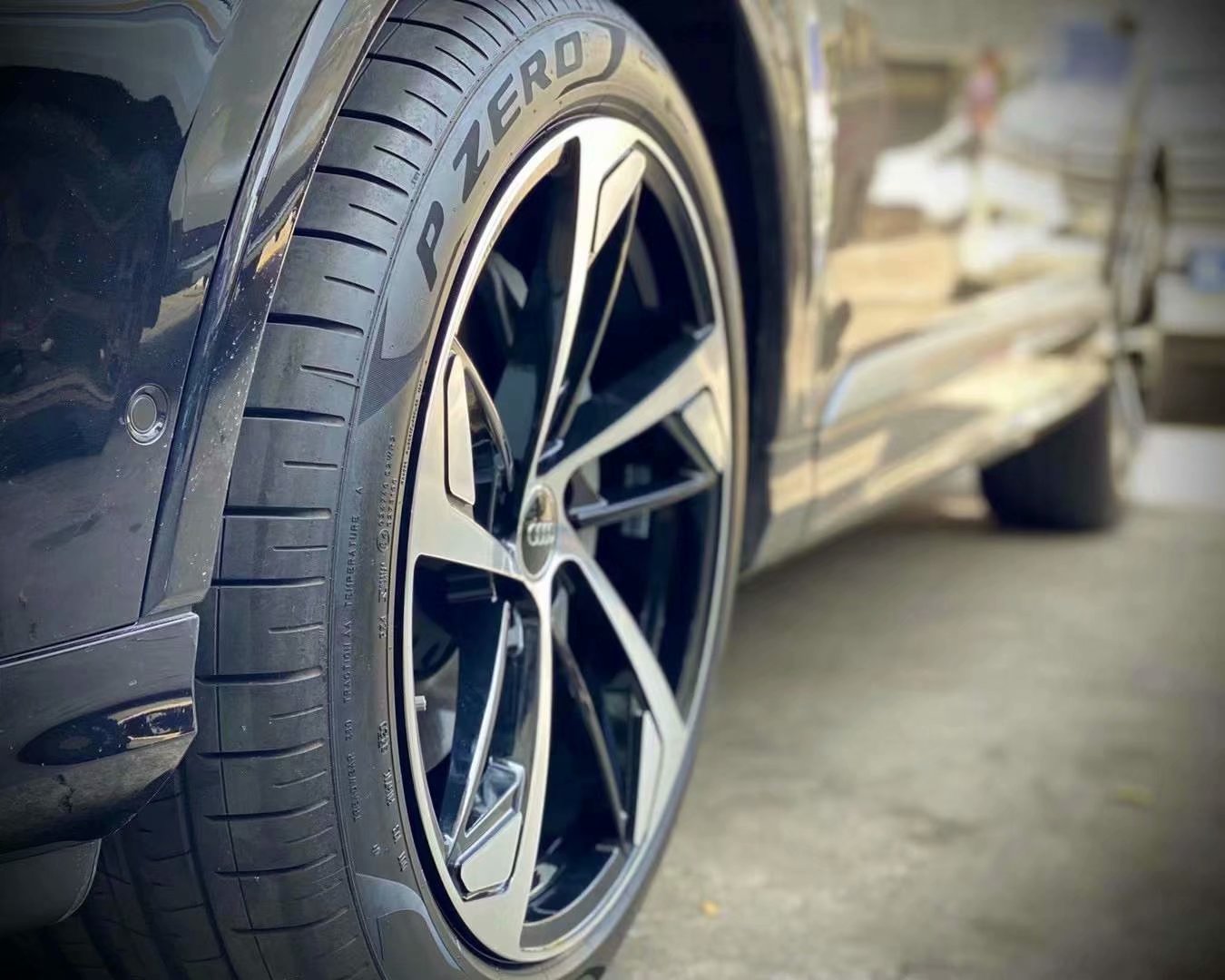 提新車，奧迪 Q7 ，換定制鍛造潮鞋21寸完工