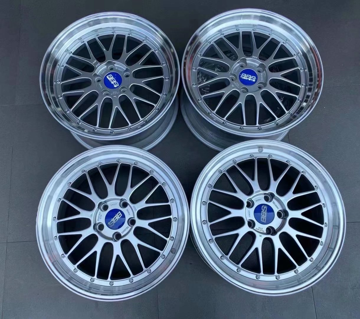 寶馬3系 換日本BBS LM 19寸完工！藍(lán)章很不錯(cuò)