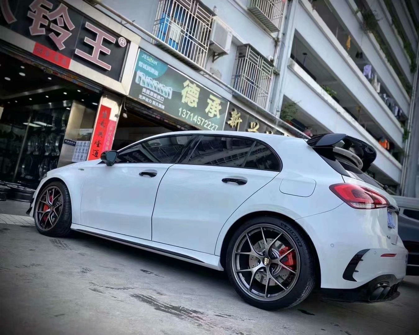 奔馳A45S 換日本BBS RID 19寸完工