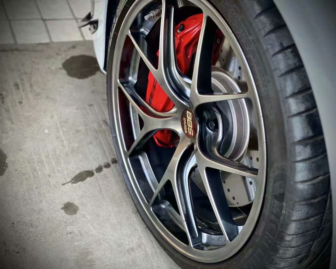 奔馳A45S 換日本BBS RID 19寸完工