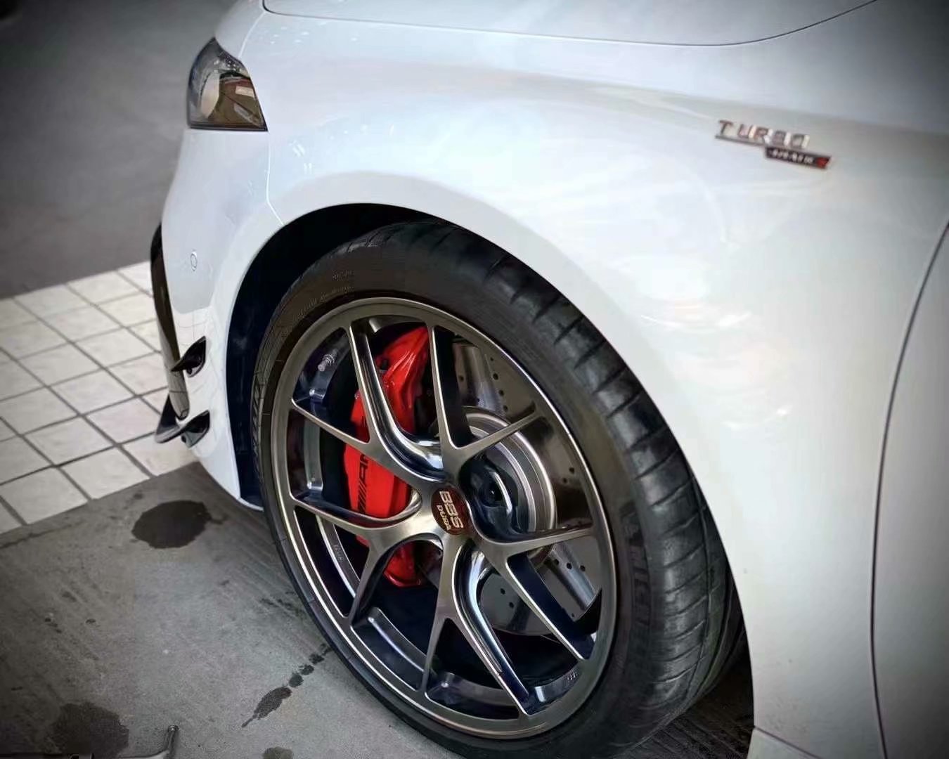 奔馳A45S 換日本BBS RID 19寸完工