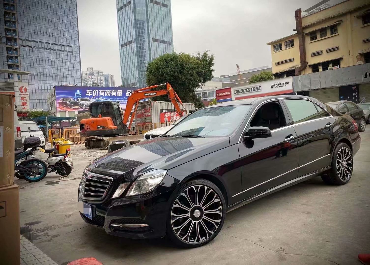 奔馳E 升級(jí)奔馳原廠20寸