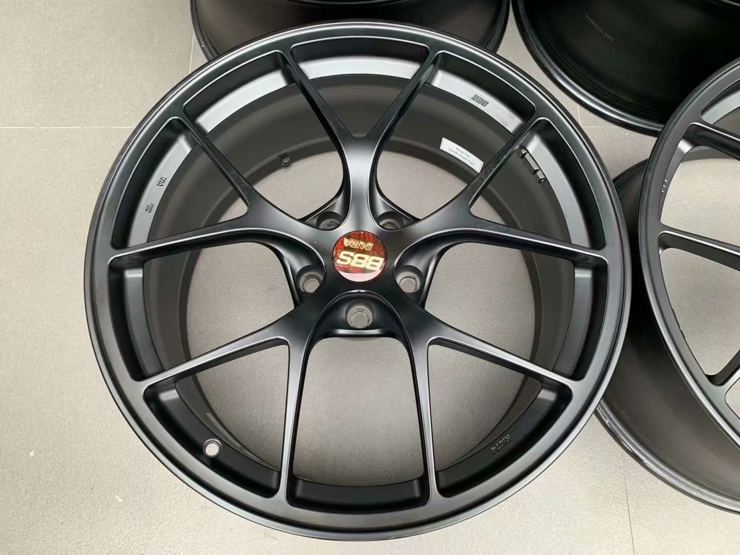 鈴?fù)?BBS RI-D MB黑色兩門版 W205 C63定制數(shù)據(jù)