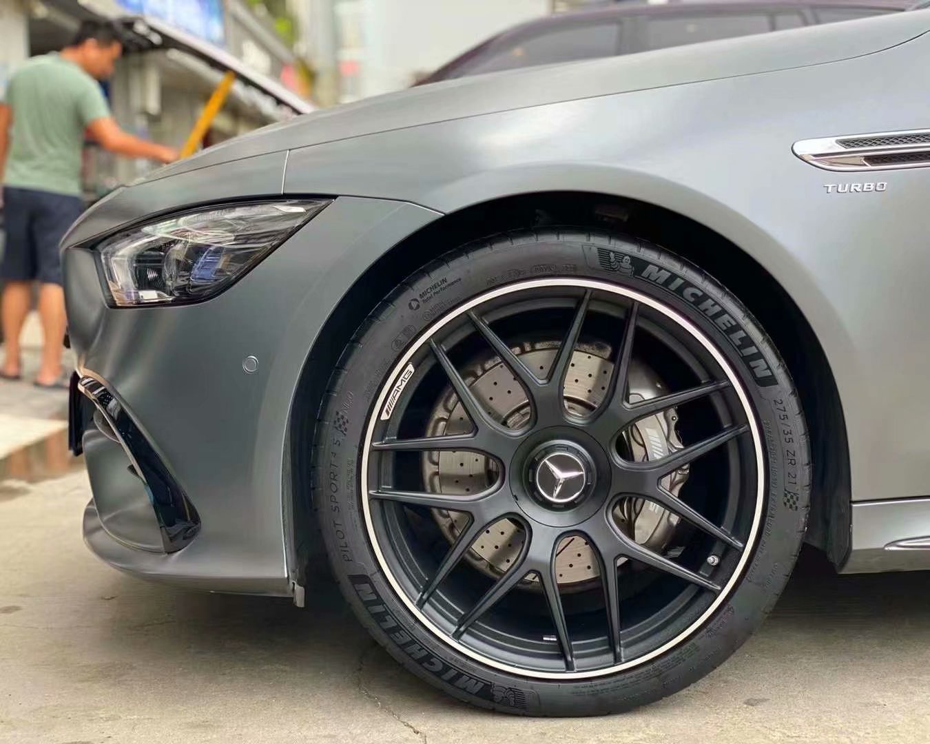 奔馳 AMG GT50 定制鍛造潮鞋 21寸 ?米其林PS4S 完工，這個款式真的很帥氣，可以繼續(xù)跟單