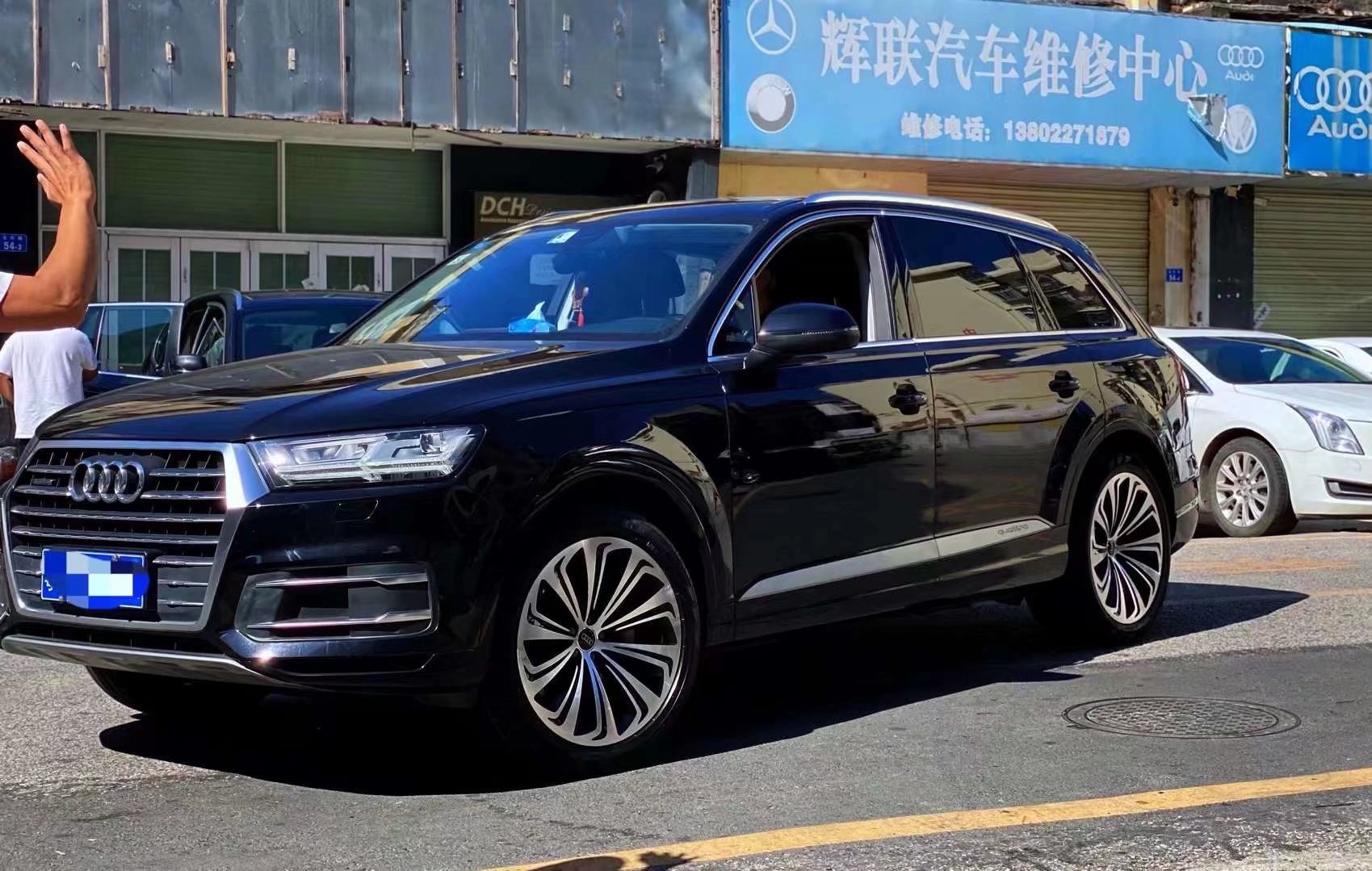 奧迪Q7，換TLFW鍛造定制  21寸搭配倍耐力輪胎完工