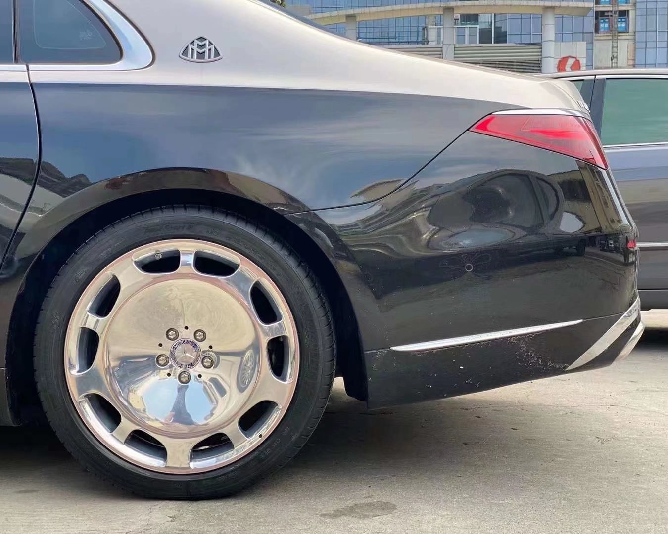 提新車，邁巴赫S480 升級(jí)原廠20寸大燒餅完工 經(jīng)典款的大餅