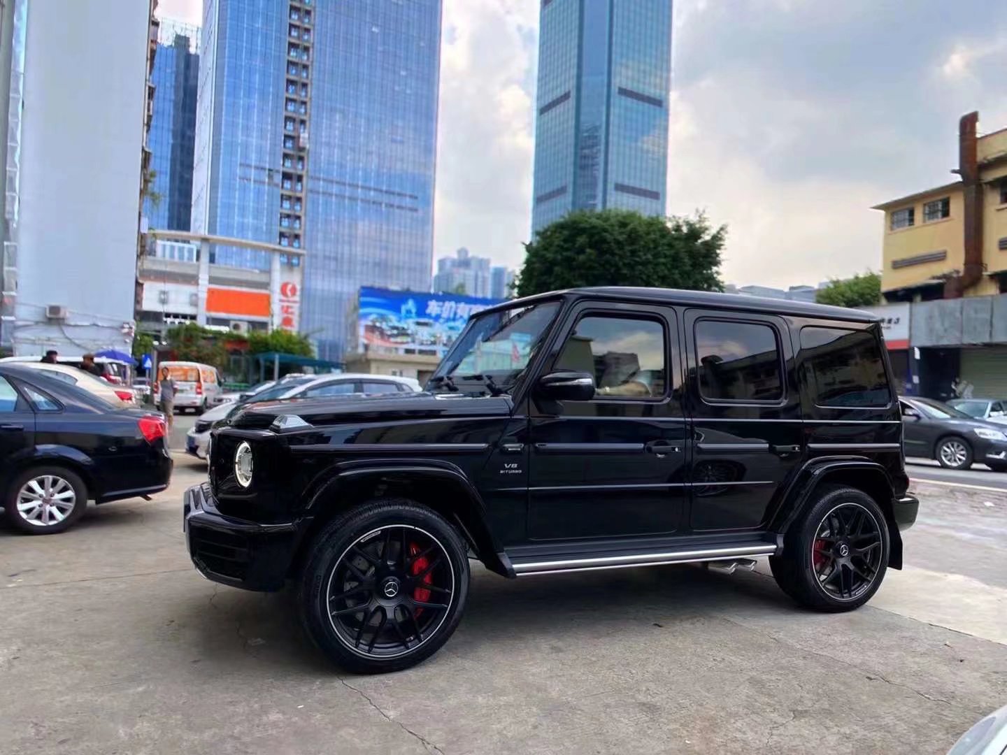 奔馳G63 提新車(chē) 換原廠22寸 AMG完工
