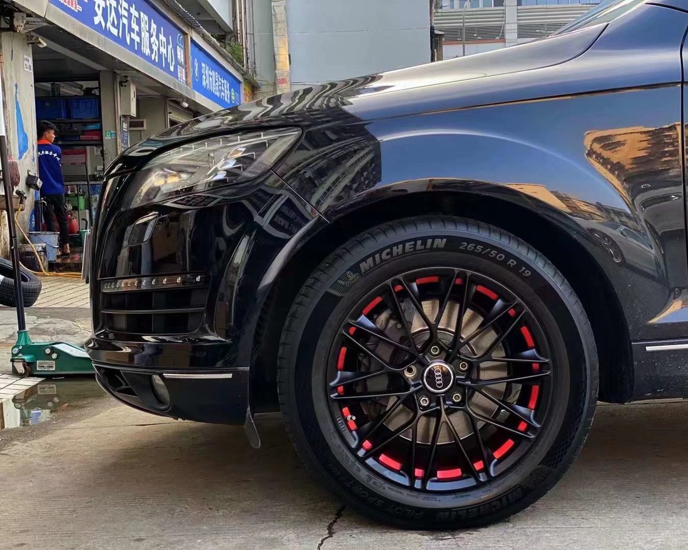 奧迪Q7 換TLFW鍛造定制19寸完工