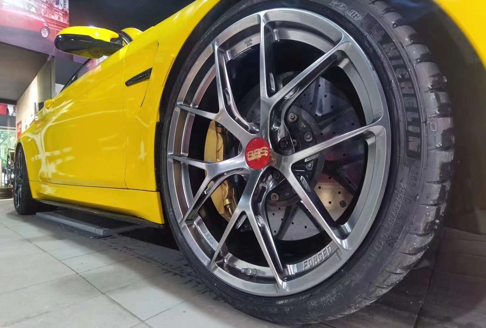 感謝老板回圖 寶馬M4 GTS BBS FIR 20寸 尊貴BBS玩家 達(dá) 成！