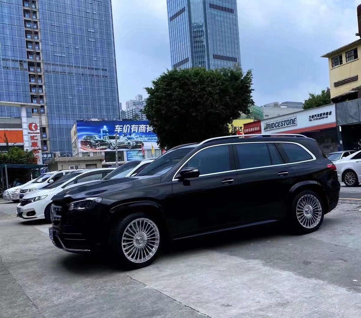 奔馳GLS 換TLFW鍛造定制22寸  搭配米其林輪胎完工，跟單繼續(xù)