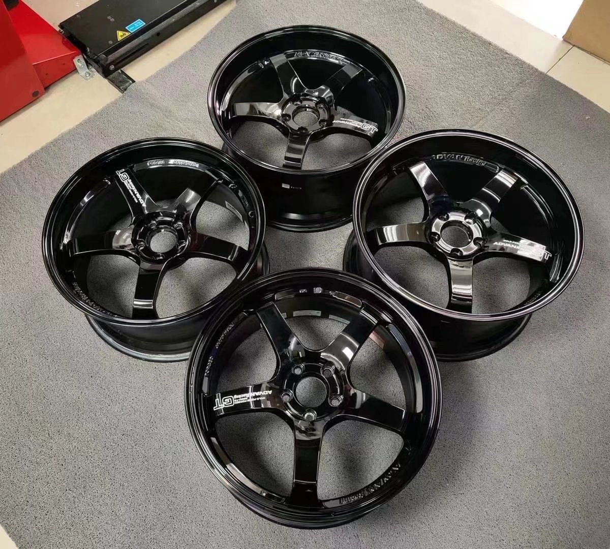 9.5新，日本  ADVAN GT 橫濱# 19寸