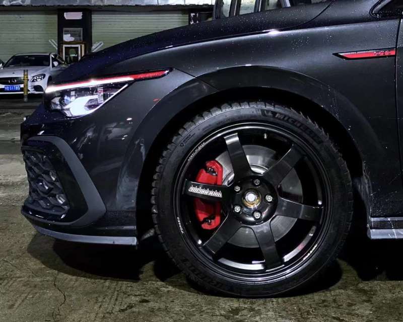 大眾 8代GTi換日本 RAYS TE37saga 18寸完工