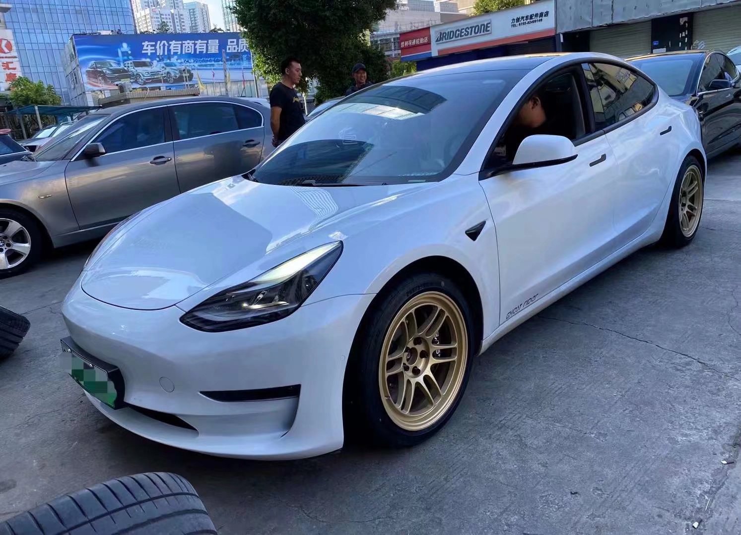 Model 3换TLFW 锻造定制18寸完工