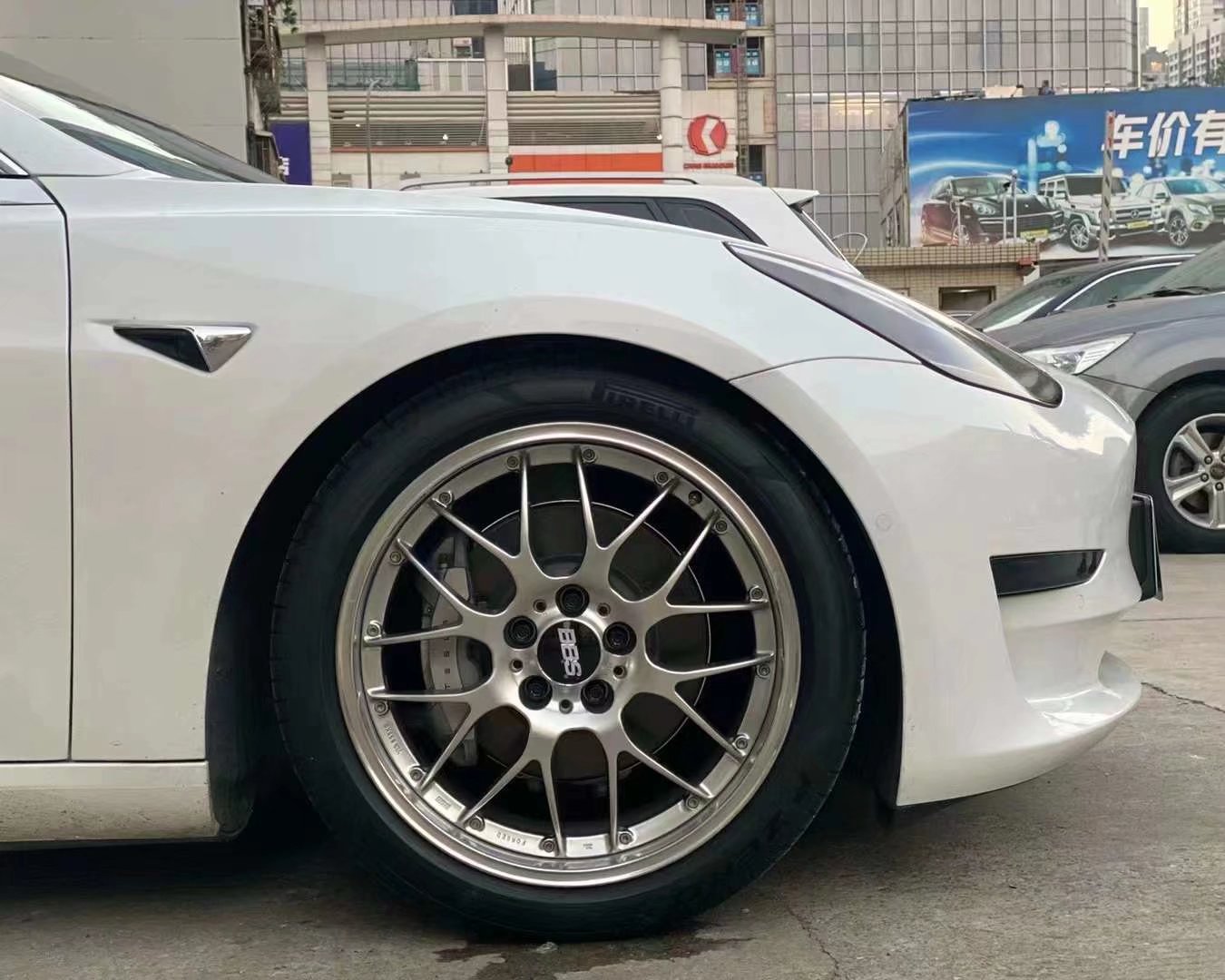 特斯拉Model 3 換BBS RSGT 19寸