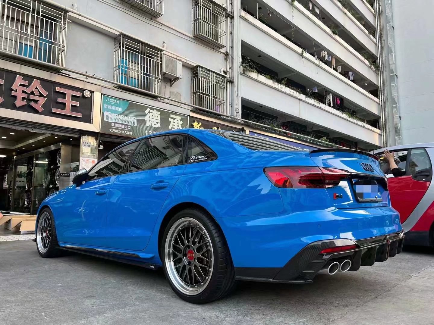 感謝中山老友來店支持# 奧迪S4換全新BBS LM 19寸完工，完美科吉精準(zhǔn)動(dòng)平衡 ? 霍夫曼平衡塊！ ????