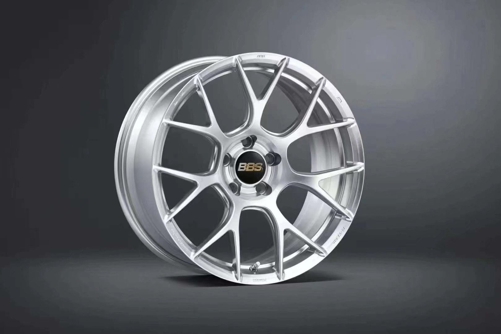 日本BBS RE-V7 鍛造輪轂新款寶馬G20 3系 4系 5系DS 銀色 全新現(xiàn)貨供應