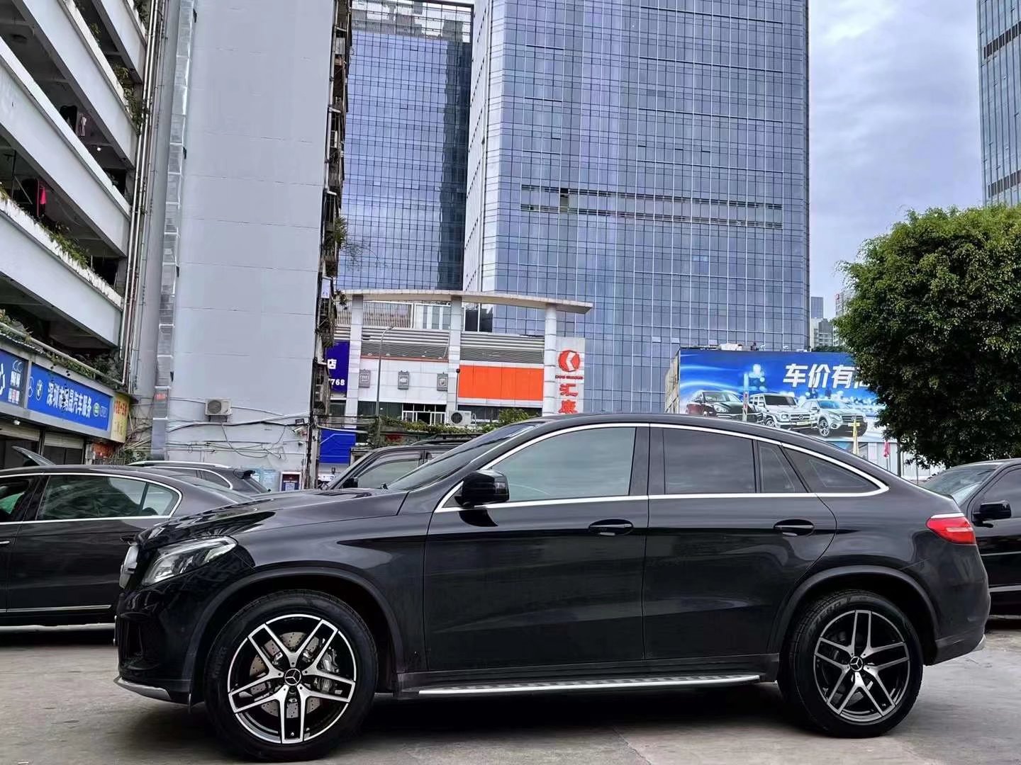 奔馳GLE COUPE換原廠21寸 AMG 搭配倍耐力輪胎完工