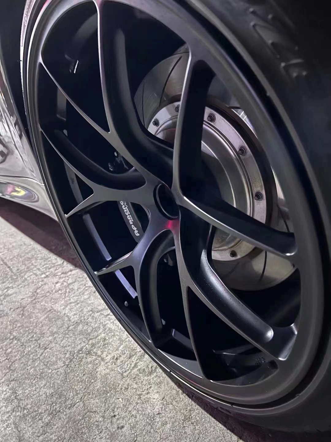 寶馬M4 換TLFW鍛造定制20寸完工