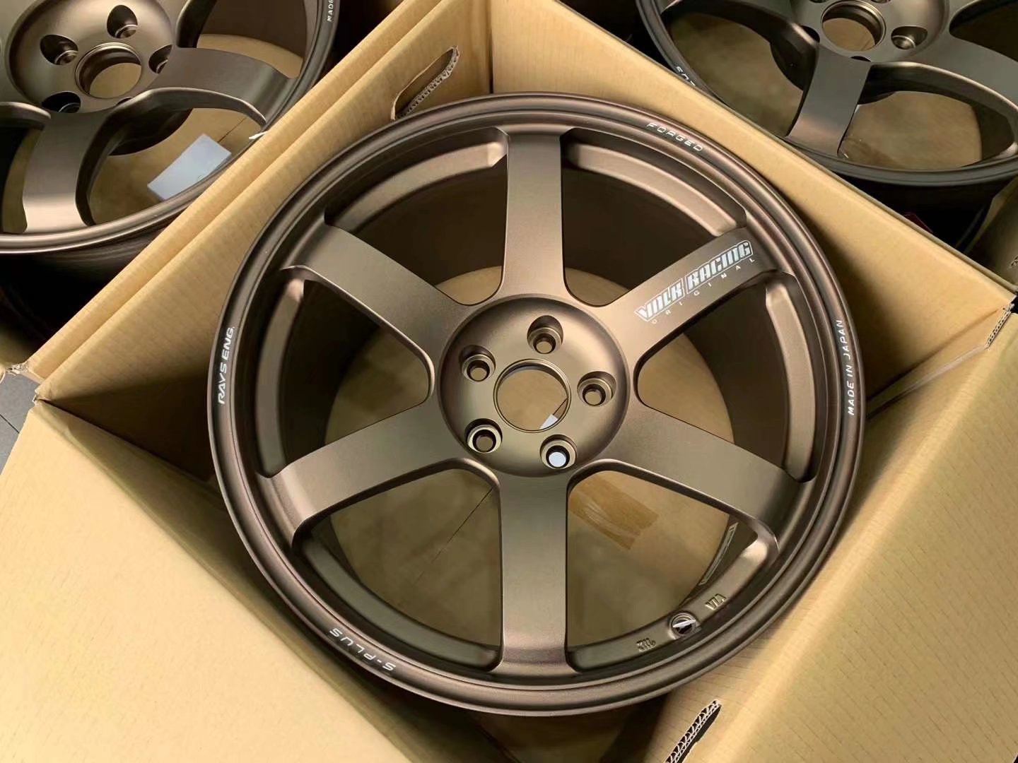 日本RAYS 新品TE37 saga s-plus單片鍛造18寸