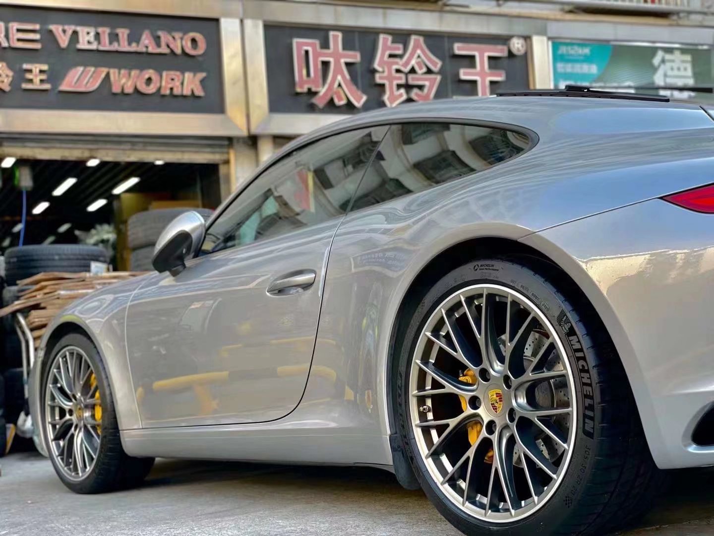 保時捷911升級原廠鳥巢20寸完工