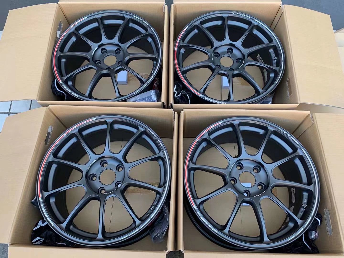 全新 日本 進(jìn)口 RAYS ZE40限量版TIME ATTACK II 鍛造18寸8.5J ET43 5×112 UR色
