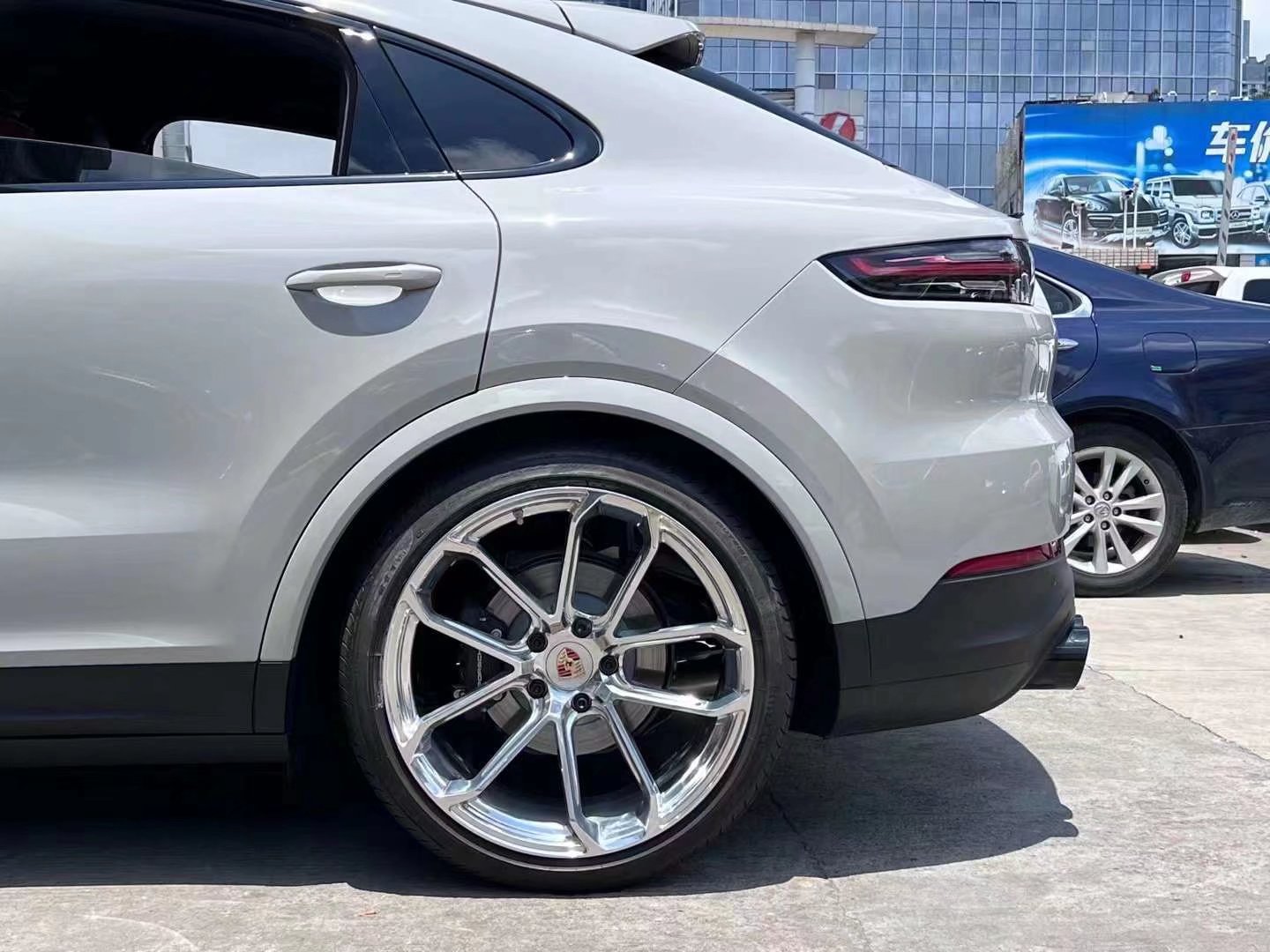 提新車 保時(shí)捷卡宴coupe完工